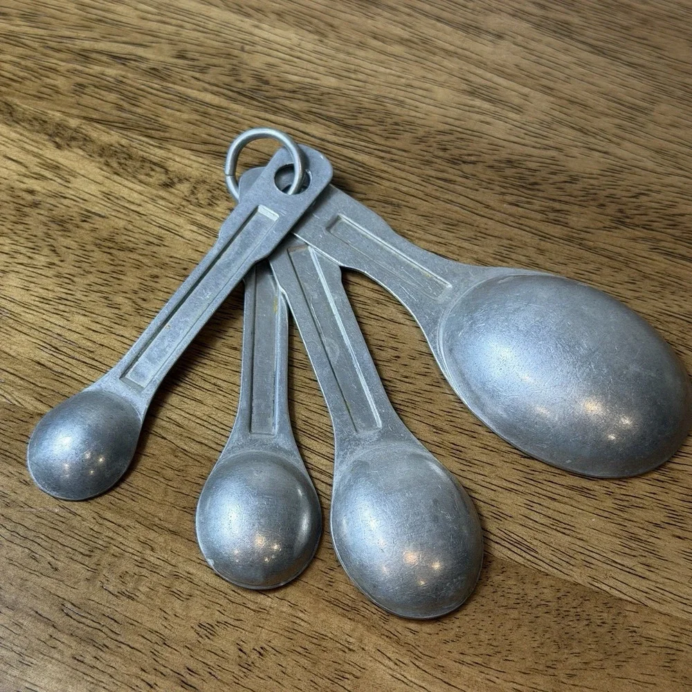 Vintage U.S. Aluminum Oval Measuring Spoons Set 4pc On Ring 1950's Kitchen
